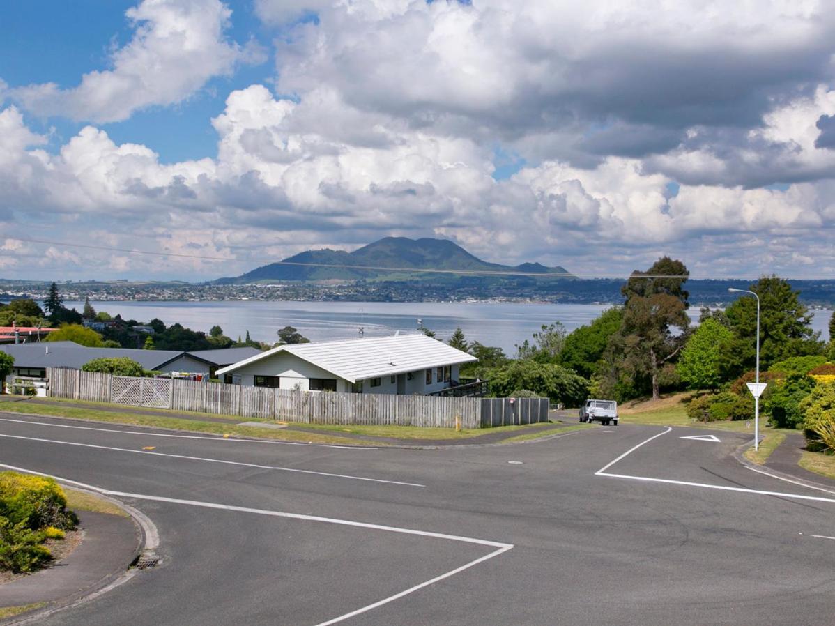 Acacia View At No 3 - Acacia Bay Holiday Home Taupo Kültér fotó